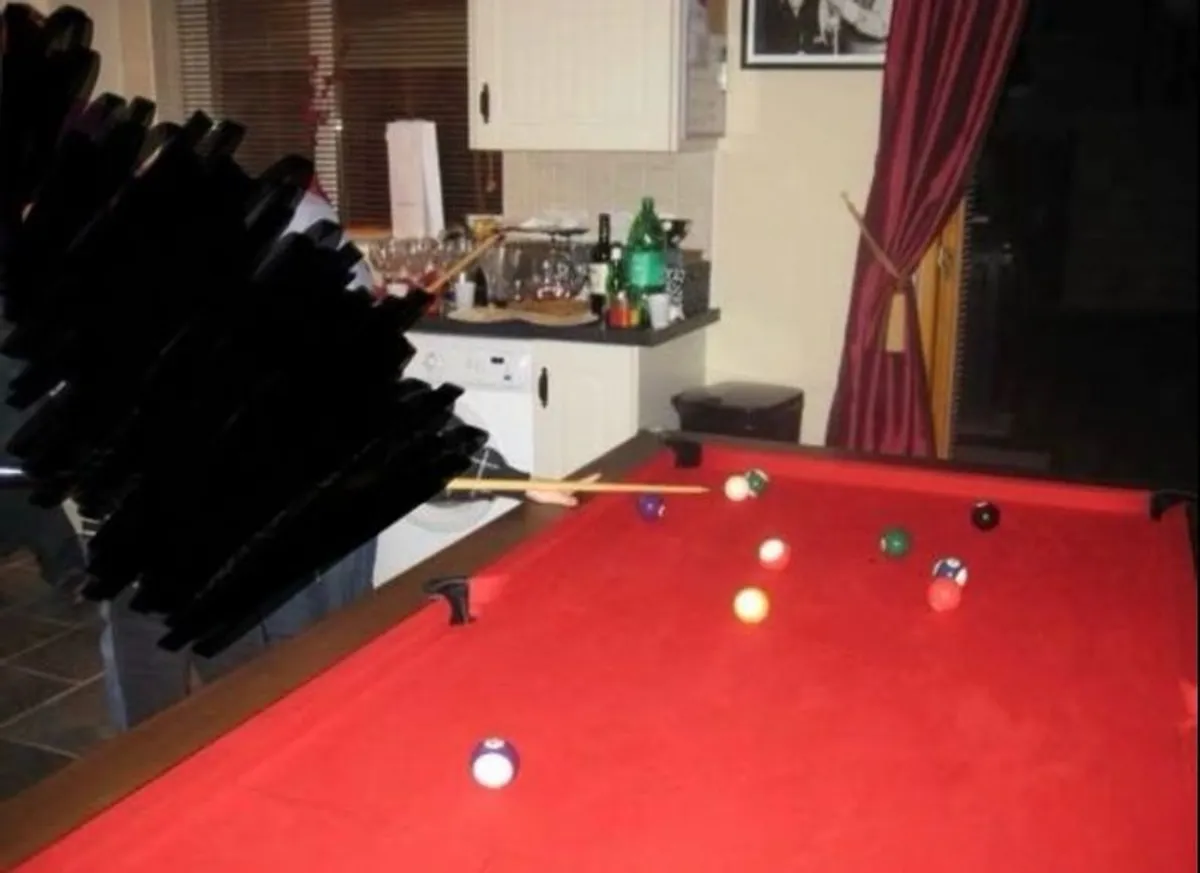 Table & Chairs ( pool Table ) 7 ft - Image 3