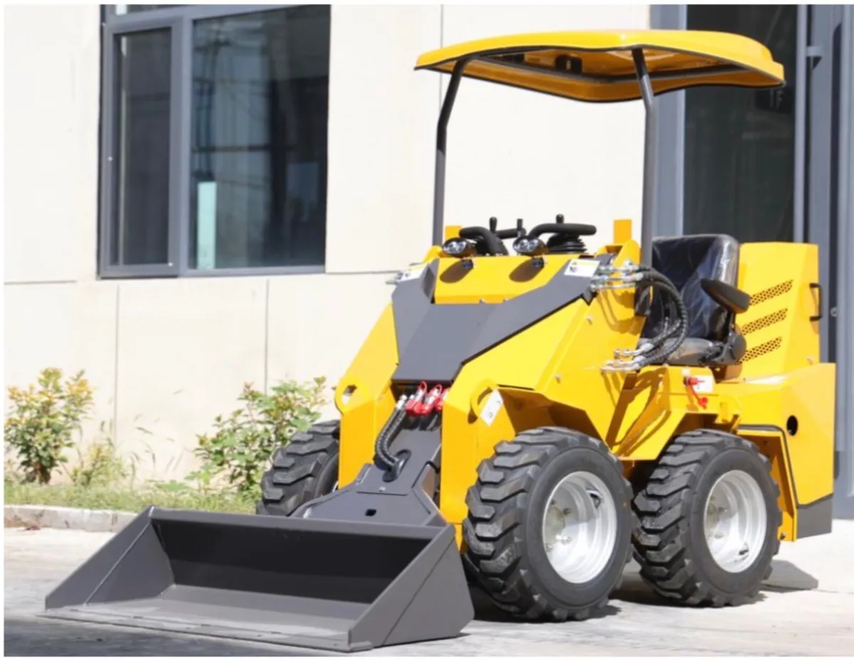 YardMaster YM480 Skidsteer - Image 1