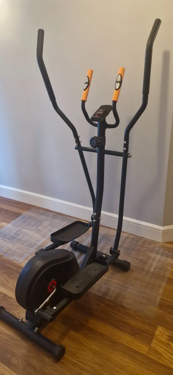 Cross Trainer - Image 1