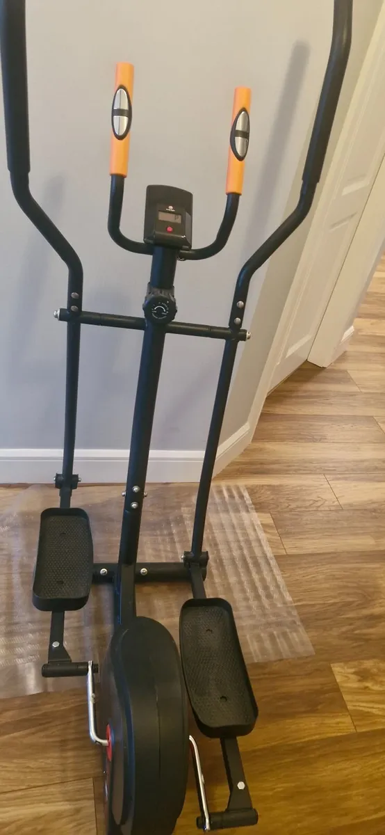 Cross Trainer - Image 3