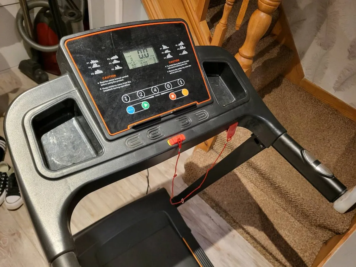 Treadmill.  Delivery available. - Image 1