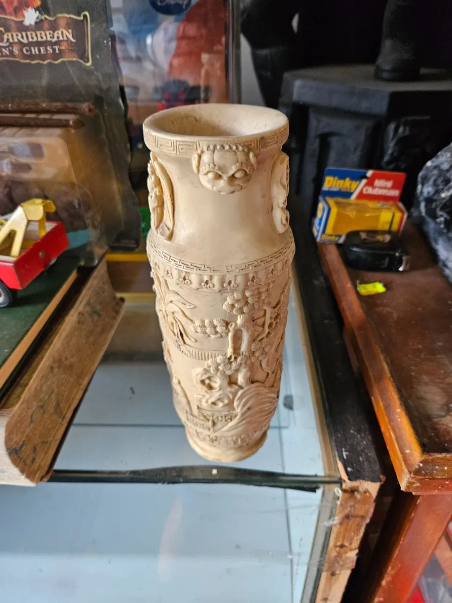 Decorative Resin Vase - Image 2