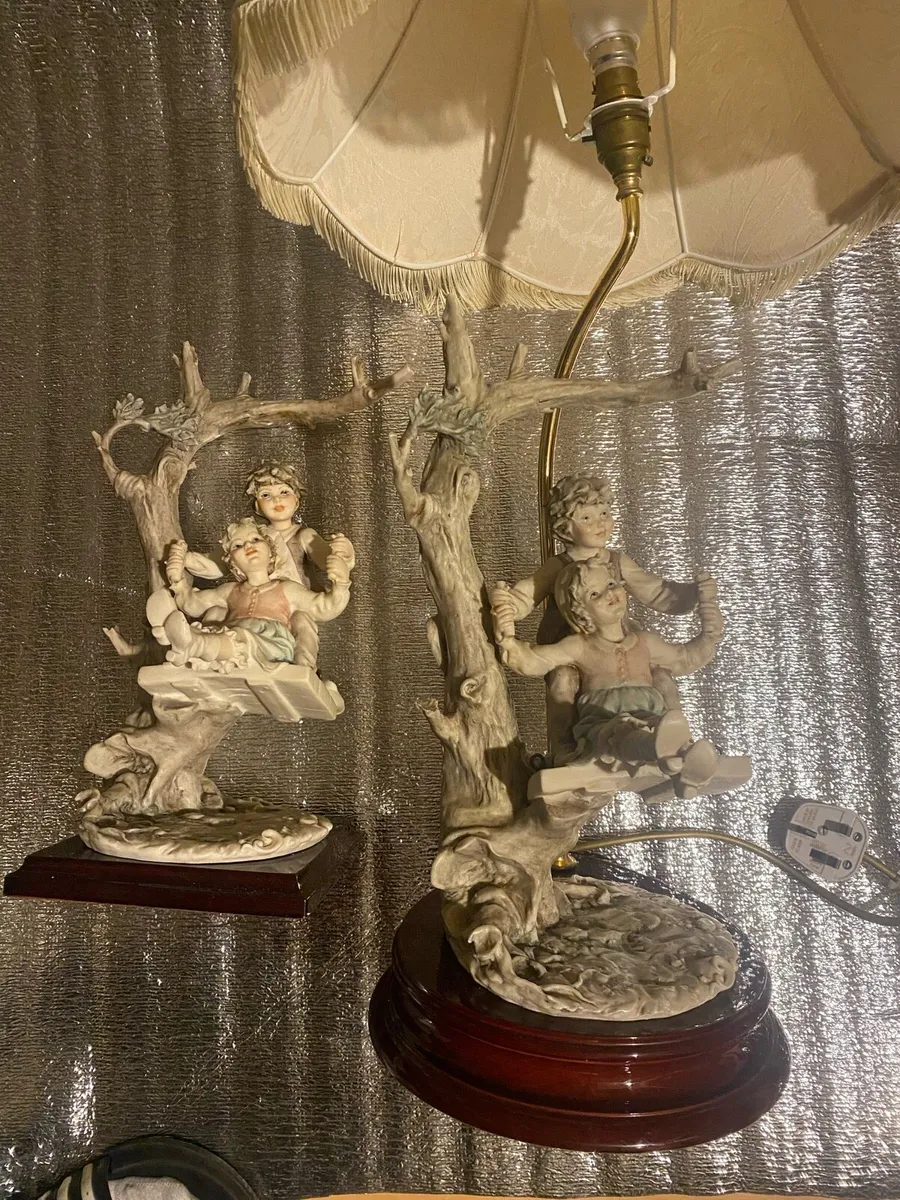 Porcelain lamp - Image 1