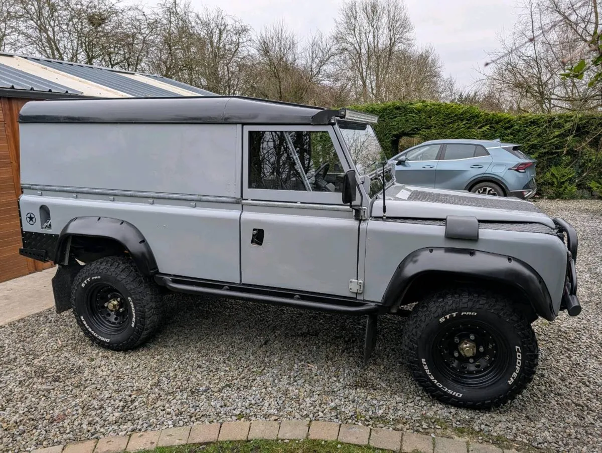 Landrover 110 1984 - Image 3