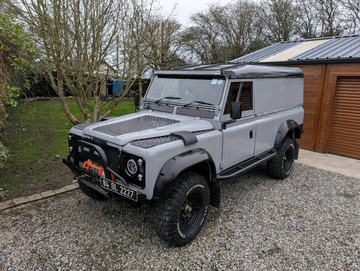 Landrover 110 1984 - Image 1