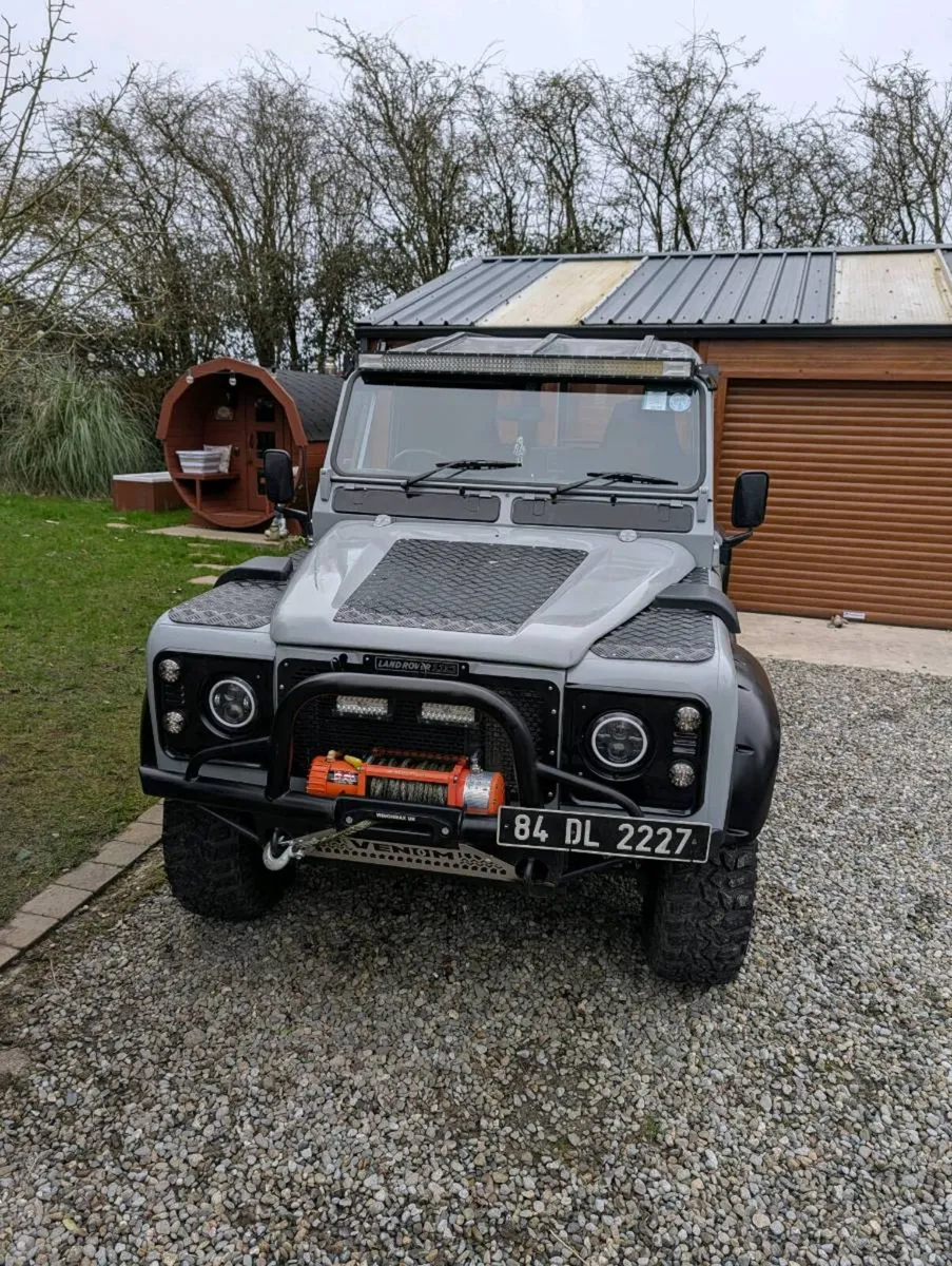 Landrover 110 1984 - Image 2