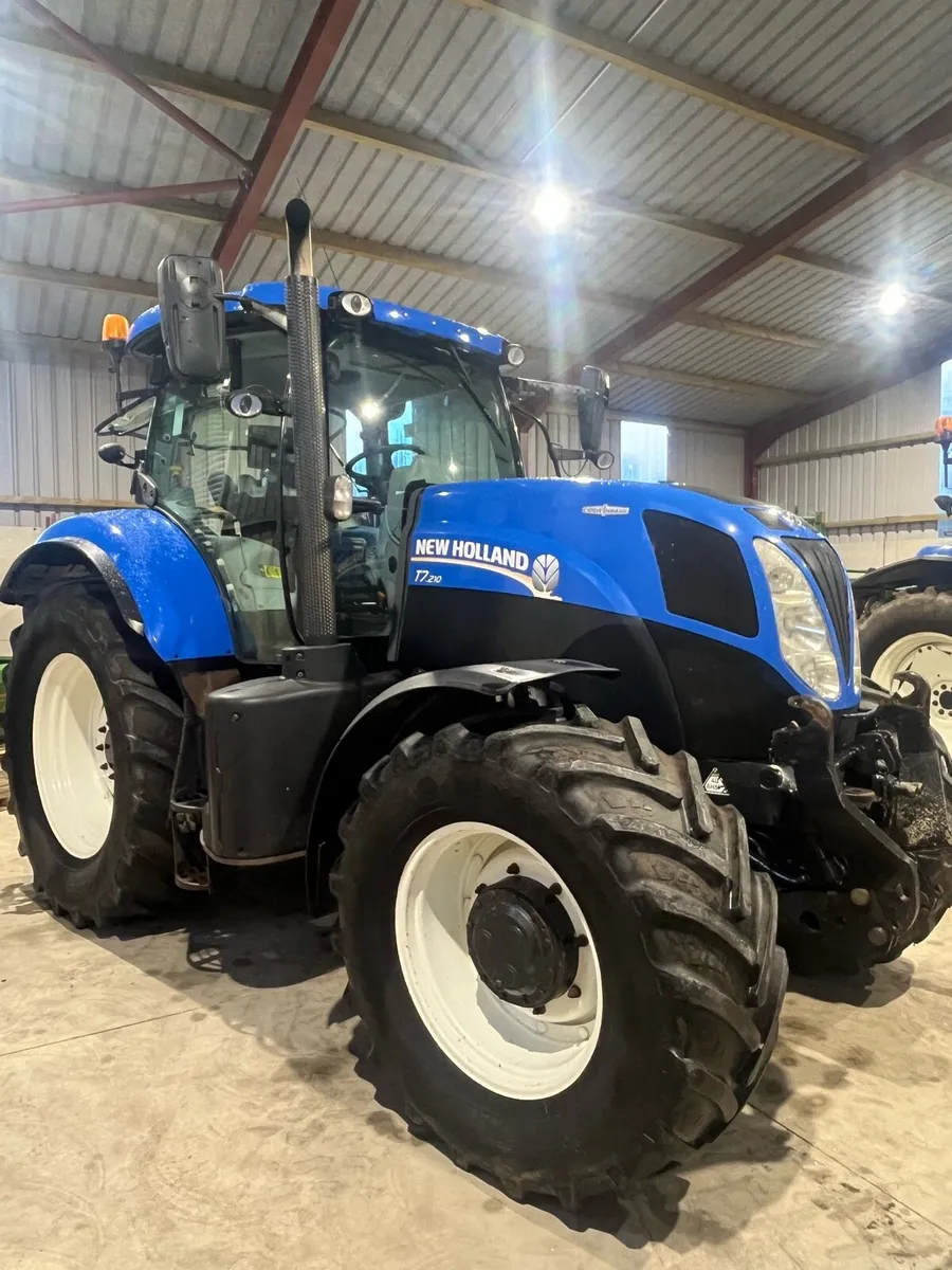 New Holland T7 210 auto command - Image 1
