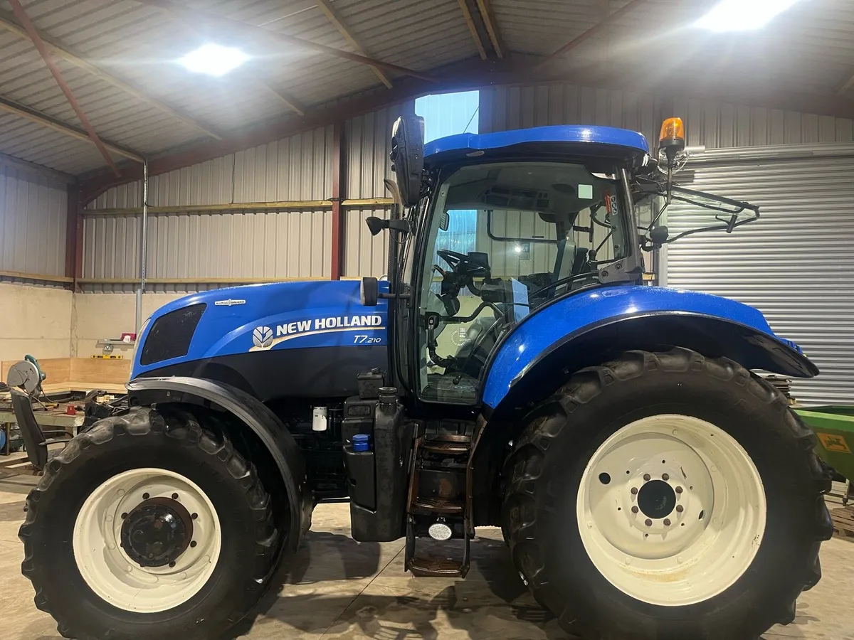 New Holland T7 210 auto command - Image 3