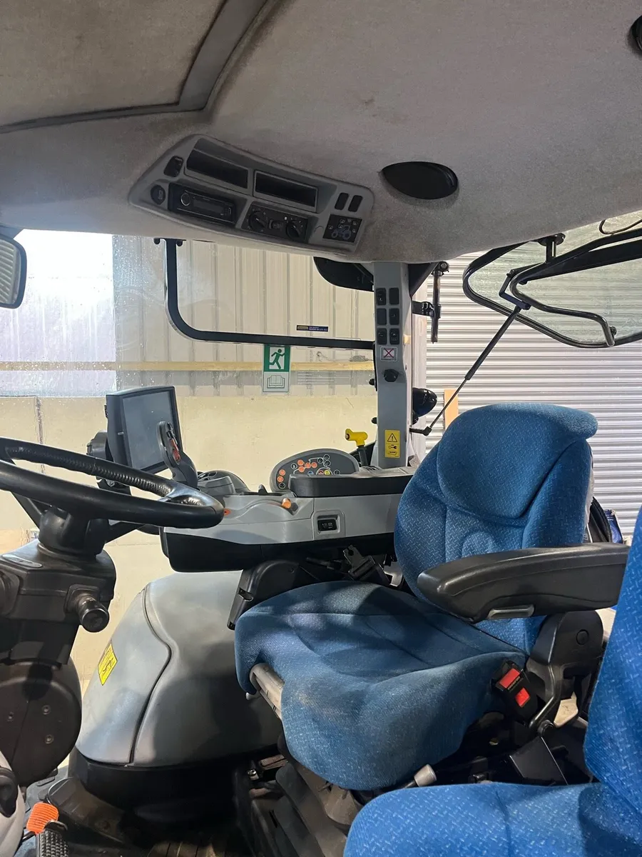 New Holland T7 210 auto command - Image 4