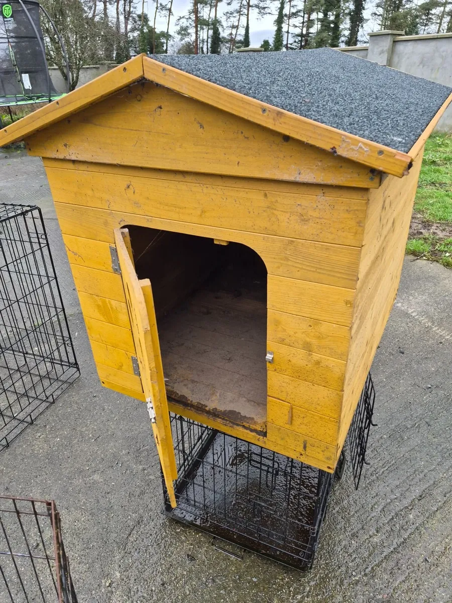 Dog house - Image 1