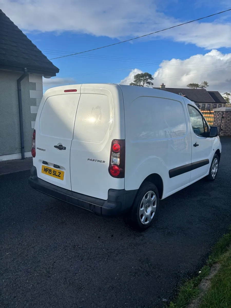 2015 Peugeot partner 3 seater (berlingo) - Image 3