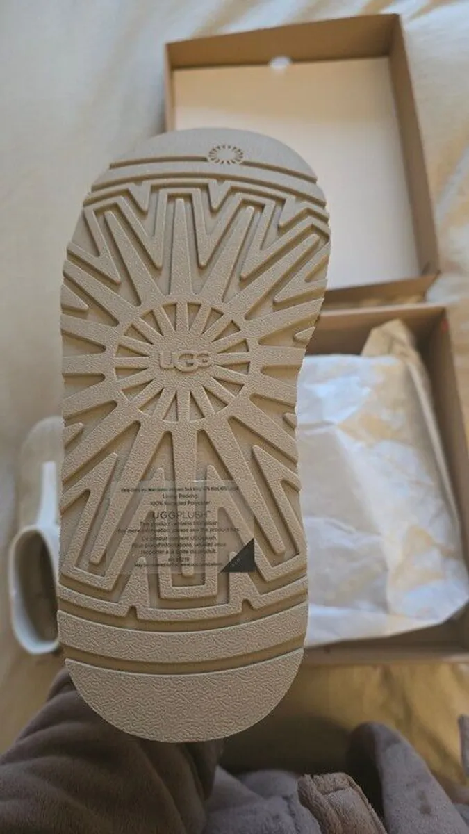 uggs - Image 3