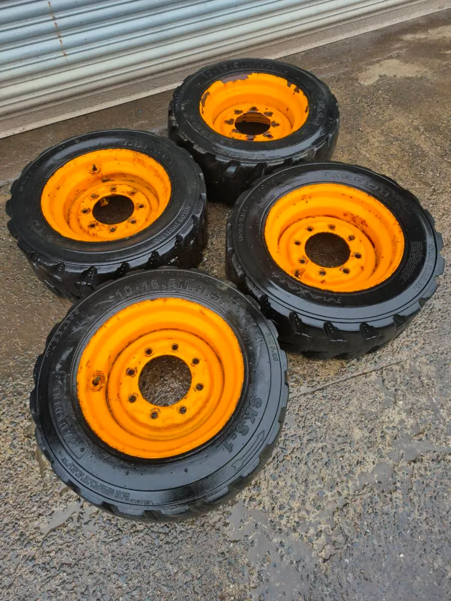 8 stud skid steer wheels .. + Rubber Tracks - Image 4