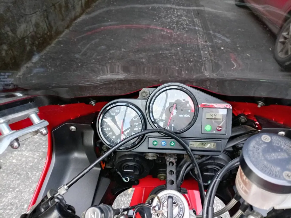 Honda CBR 900 fireblade - Image 1