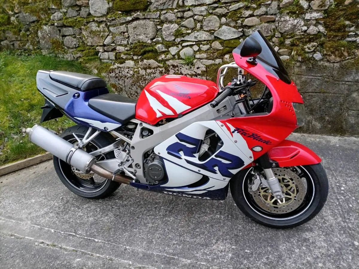Honda CBR 900 fireblade - Image 2