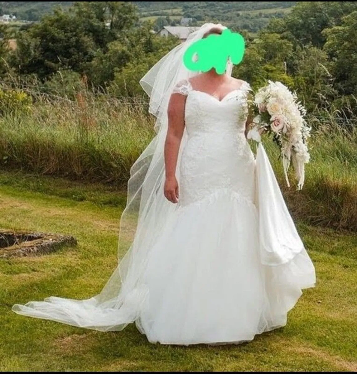 Rebecca Ingram Wedding Dress - Size 16 - Image 1