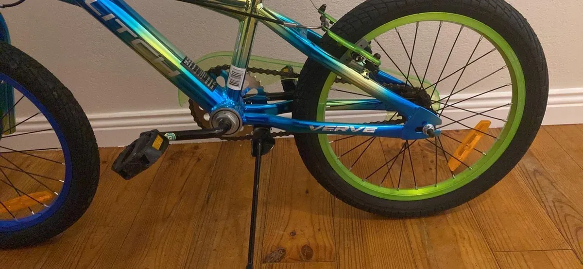 18” glitch kids bike - Image 4