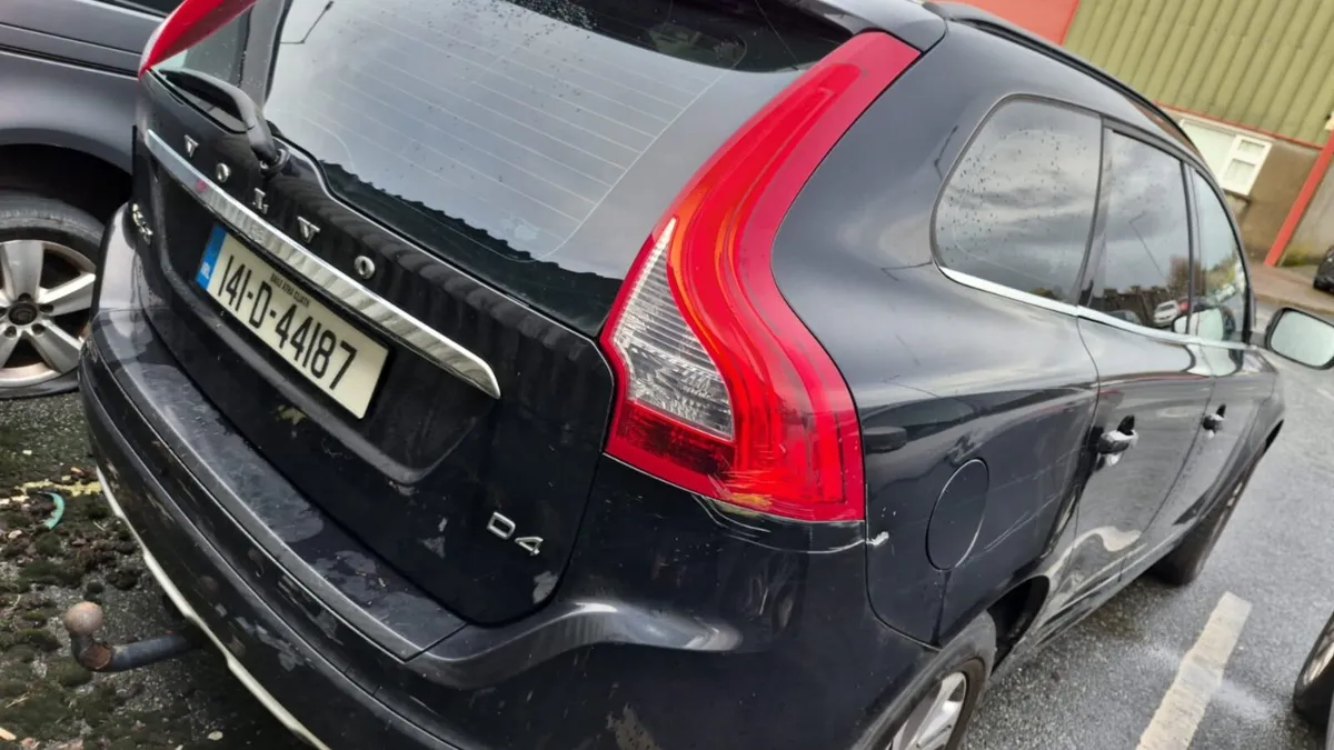 Volvo xc60 Manual 2 diesel - Image 2