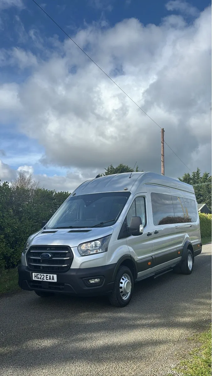 Ford transit 17 seater minibus - Image 1