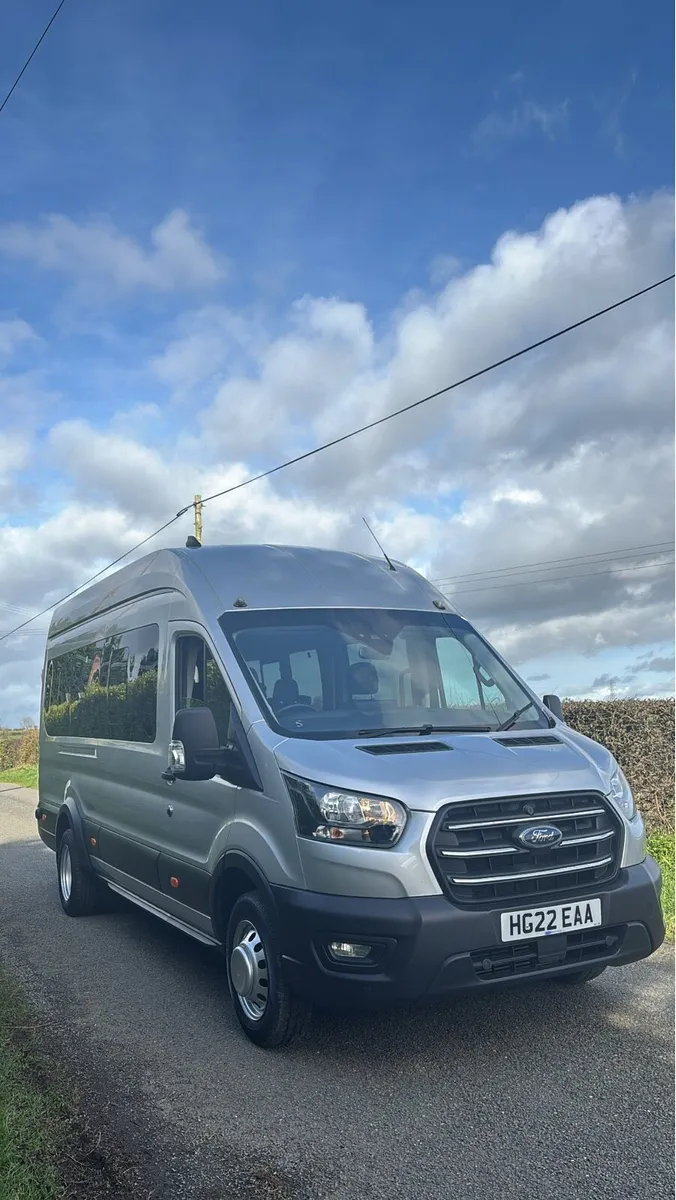 Ford transit 17 seater minibus - Image 2