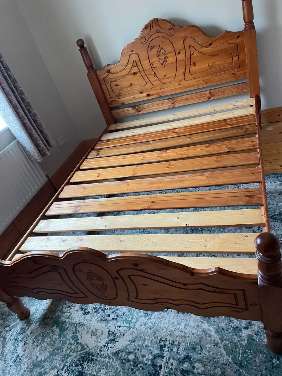 King size Oak bed for sale - Image 1