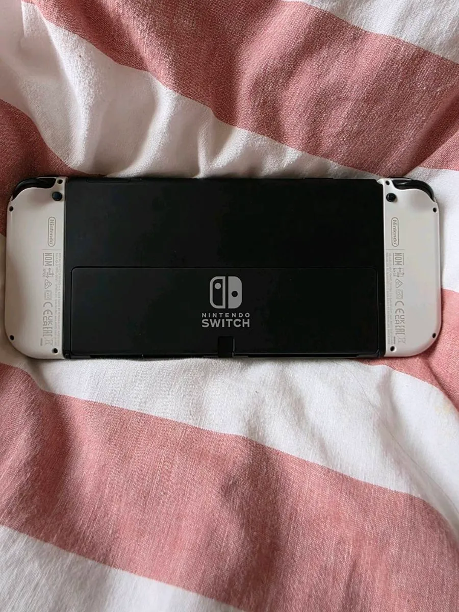Nintendo OLED Switch Immaculate condition - Image 4