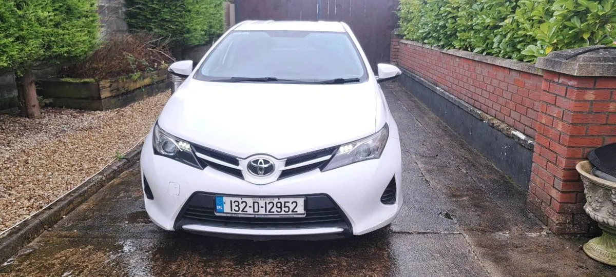 Toyota aruis - Image 2