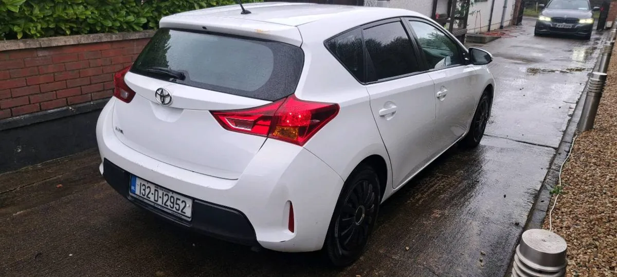 Toyota aruis - Image 3