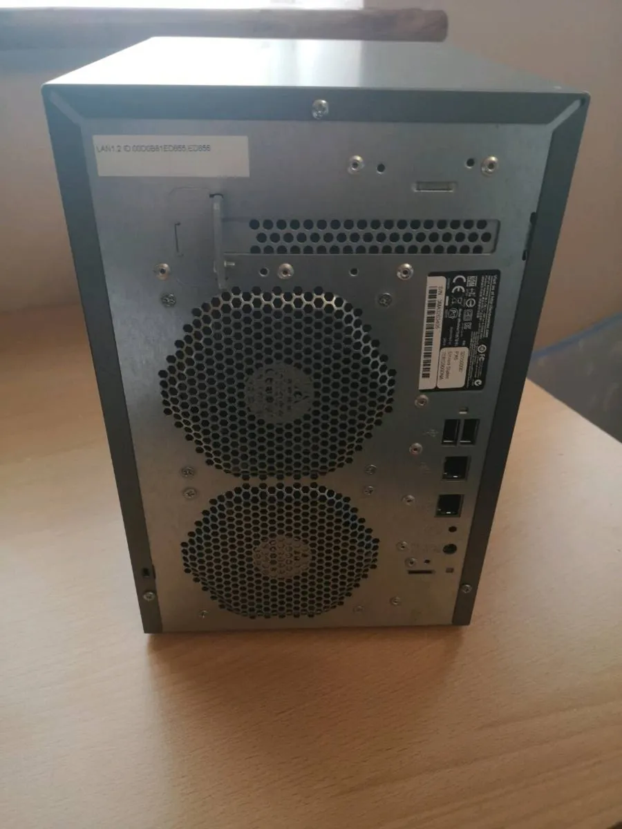 Lenovo EMC 6Bay NAS - Image 3