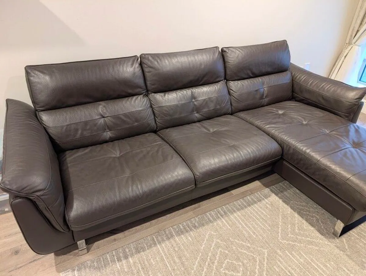 DFS Dark Brown Leather 3-Seater Chaise Sofa - Excellent Condition - Image 3
