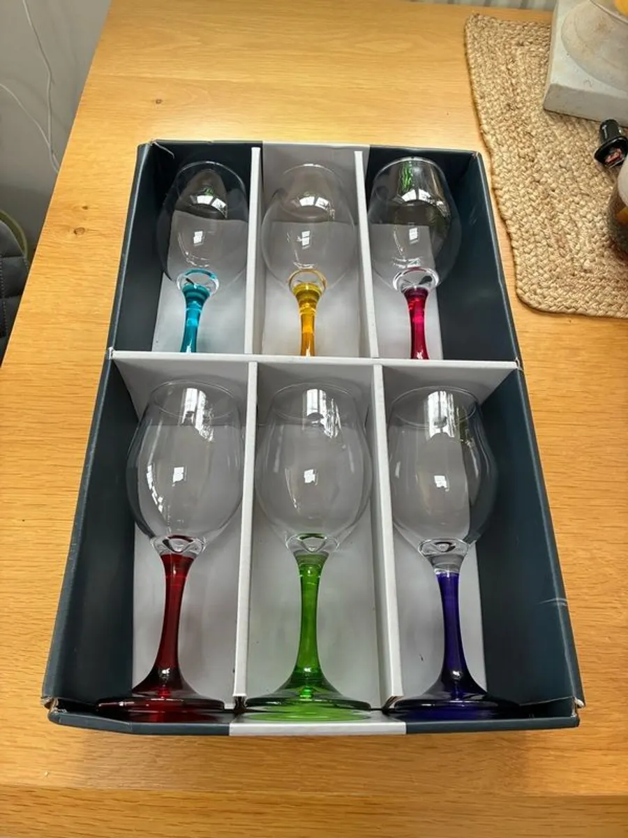 6  Newgrange Rainbow Wine Glasses. - Image 4