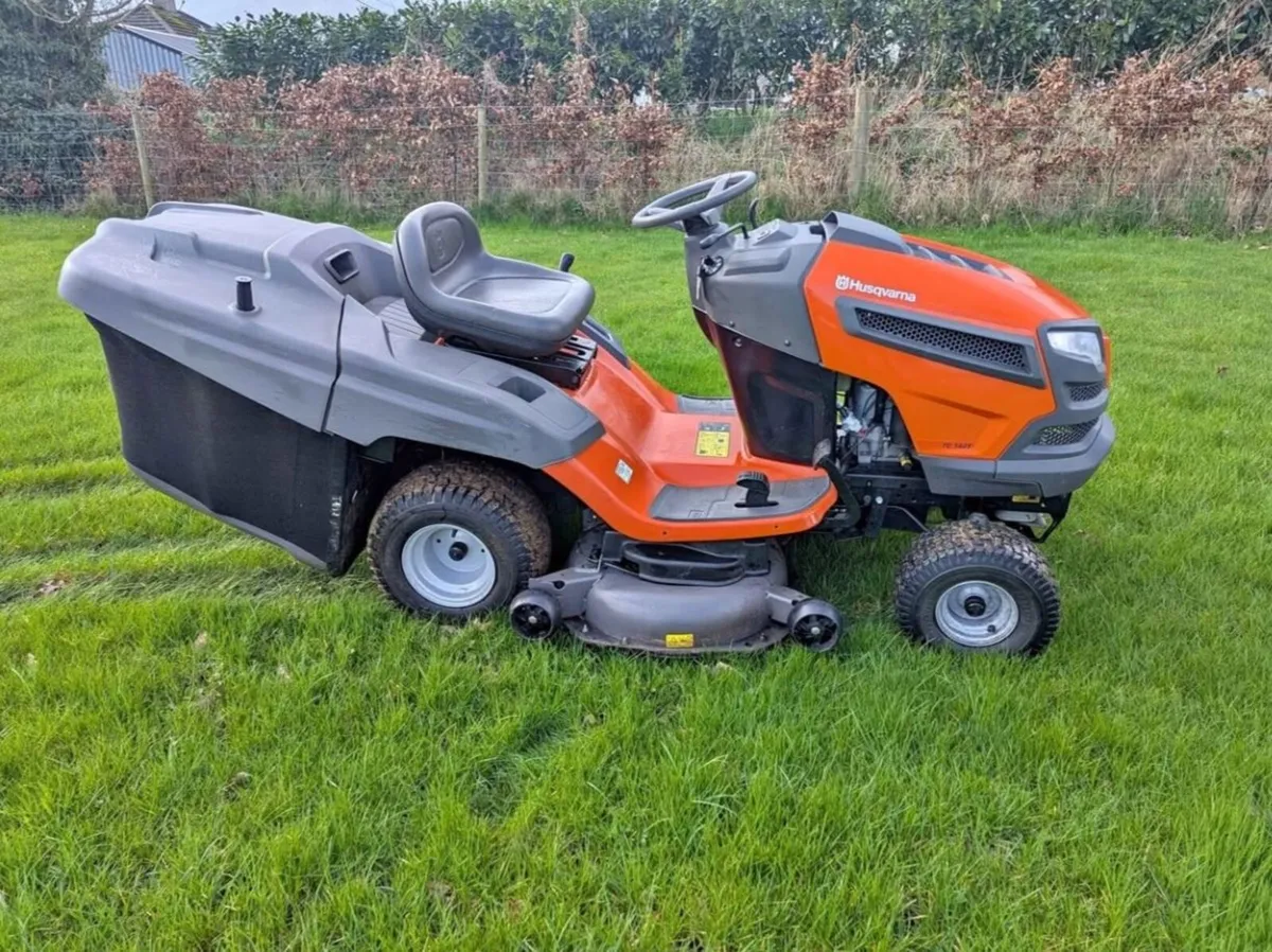 Husqvarna ride on lawnmower - Image 4