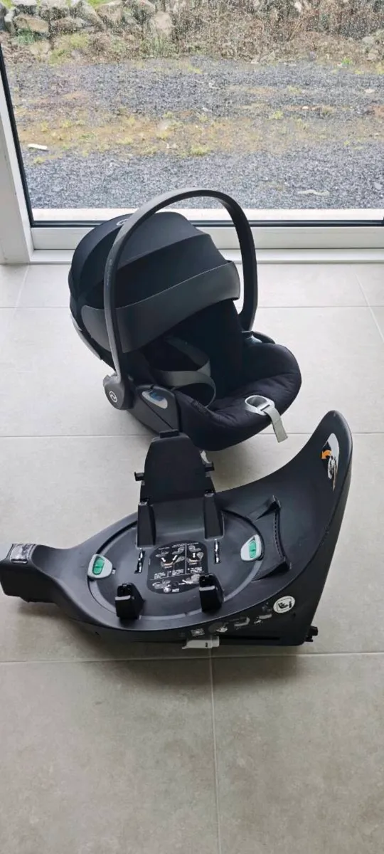 Cybex Cloud Z i-Size Car Seat & Base Z - Image 3