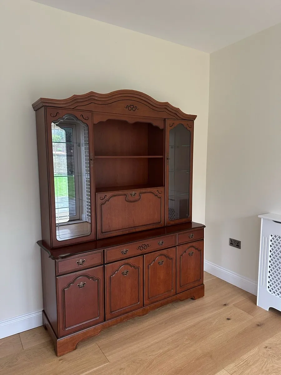 Rossmore Display Cabinet - Image 2