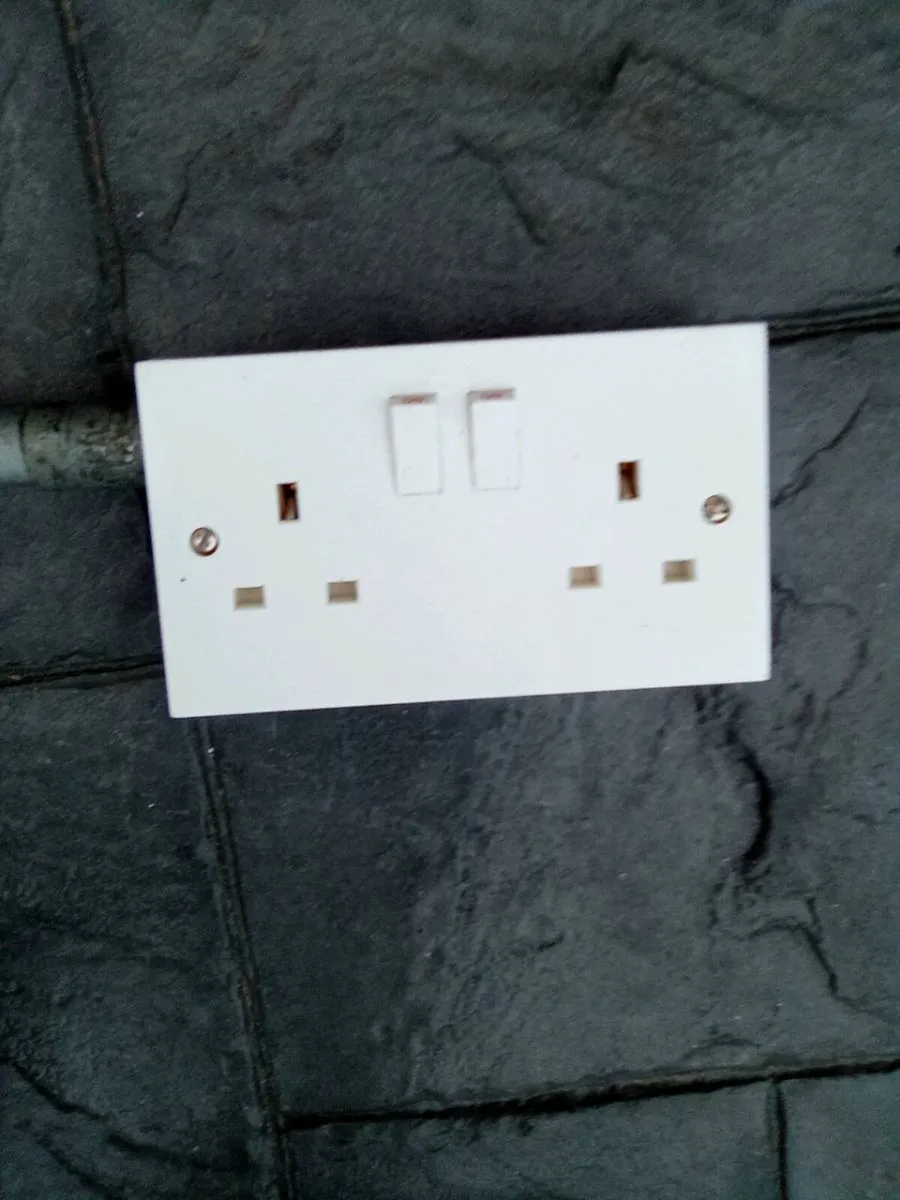 2 TWIN.  SOCKETS.  WIRED. AND. FITTED. ON. CONDUIT - Image 4