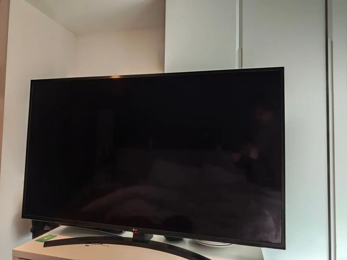 LG Smart TV 50" / 4K resolution/ Game Mode 120 FPS / HDR10 - Image 1