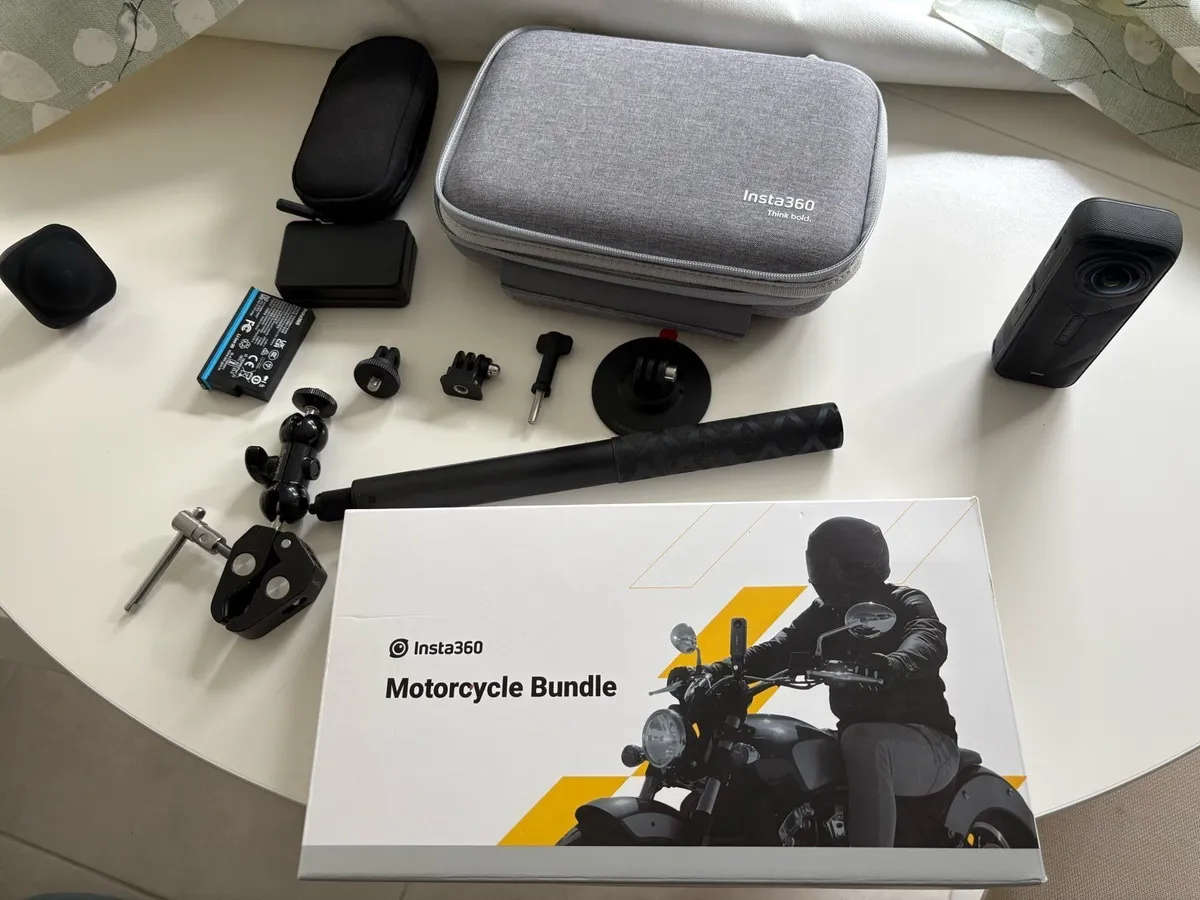 Insta 360 x5 with motorcycle bundle - Image 4