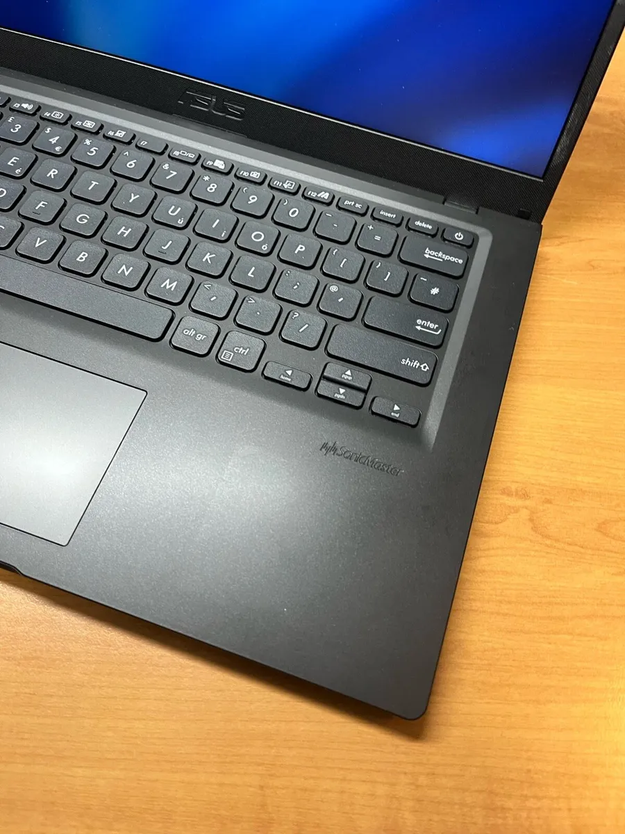Asus laptop 4gb RAM 120ssd win 11 - Image 2