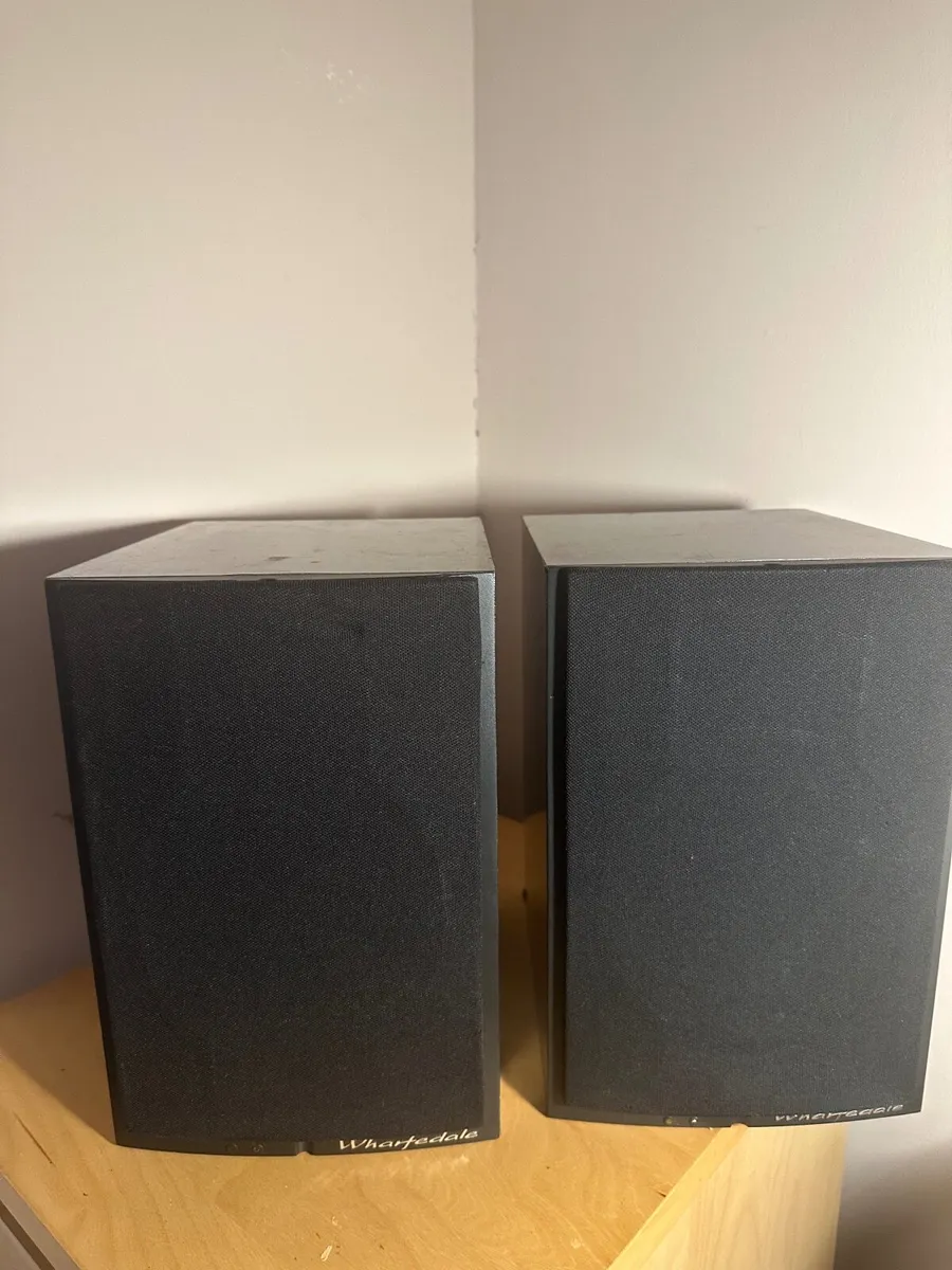 2 pairs Studio Speakers + Mixer + Cables - Image 3