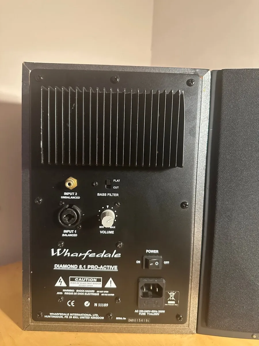 2 pairs Studio Speakers + Mixer + Cables - Image 4