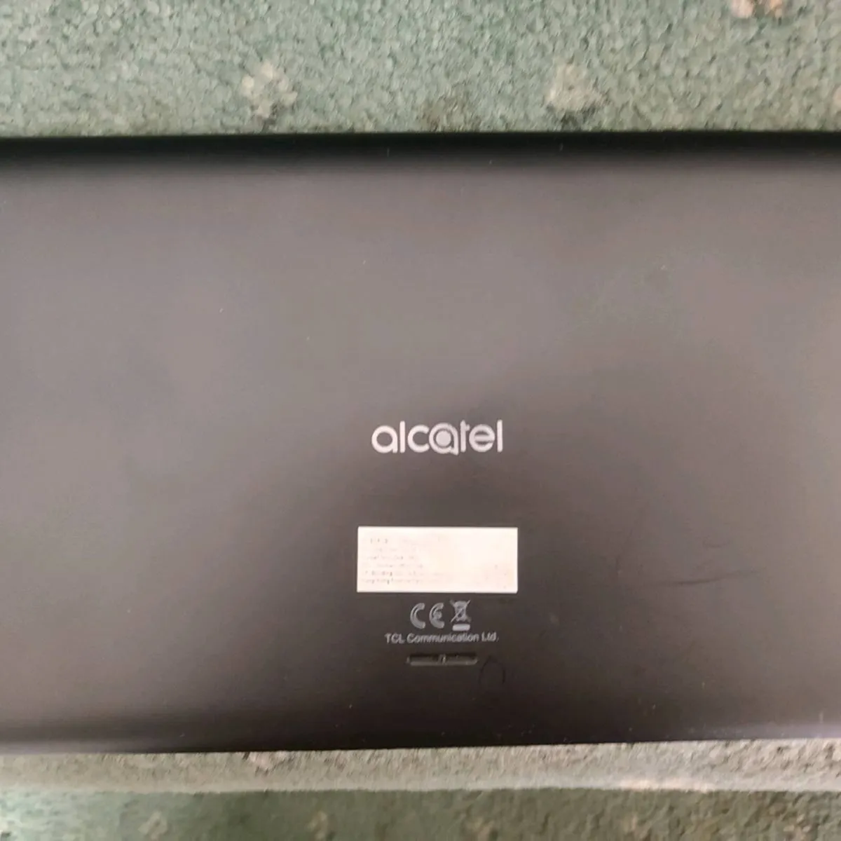 Tablet (Alcatel) - Image 2