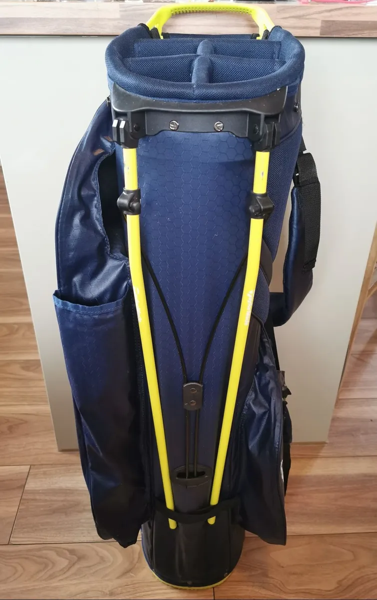 Taylormade Waterproof Stand Bag - Image 3