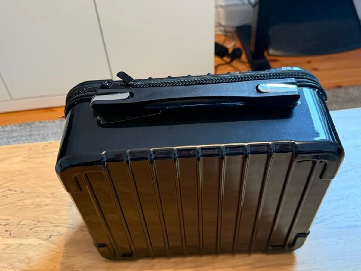 DJI Avata Fly Combo FPV Goggles, 3 Batteries - Image 4