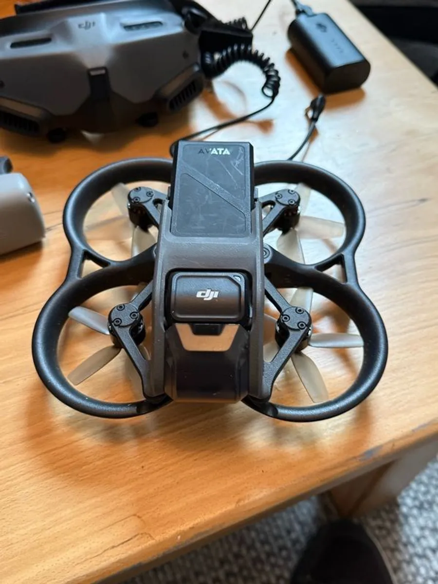 DJI Avata Fly Combo FPV Goggles, 3 Batteries - Image 1