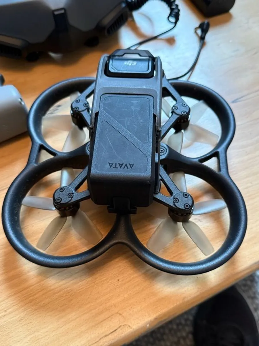 DJI Avata Fly Combo FPV Goggles, 3 Batteries - Image 2