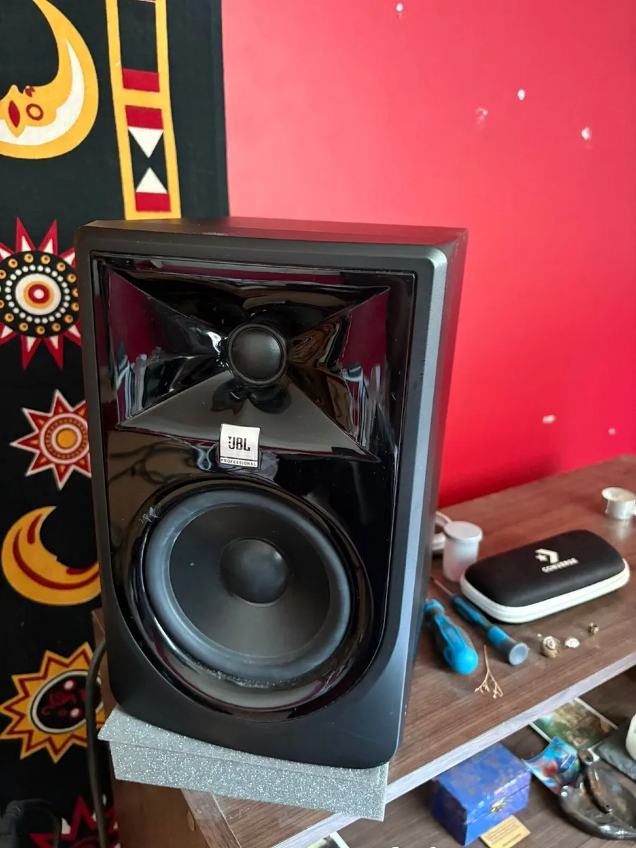 Studio monitors JBL 305P MKII - Image 1