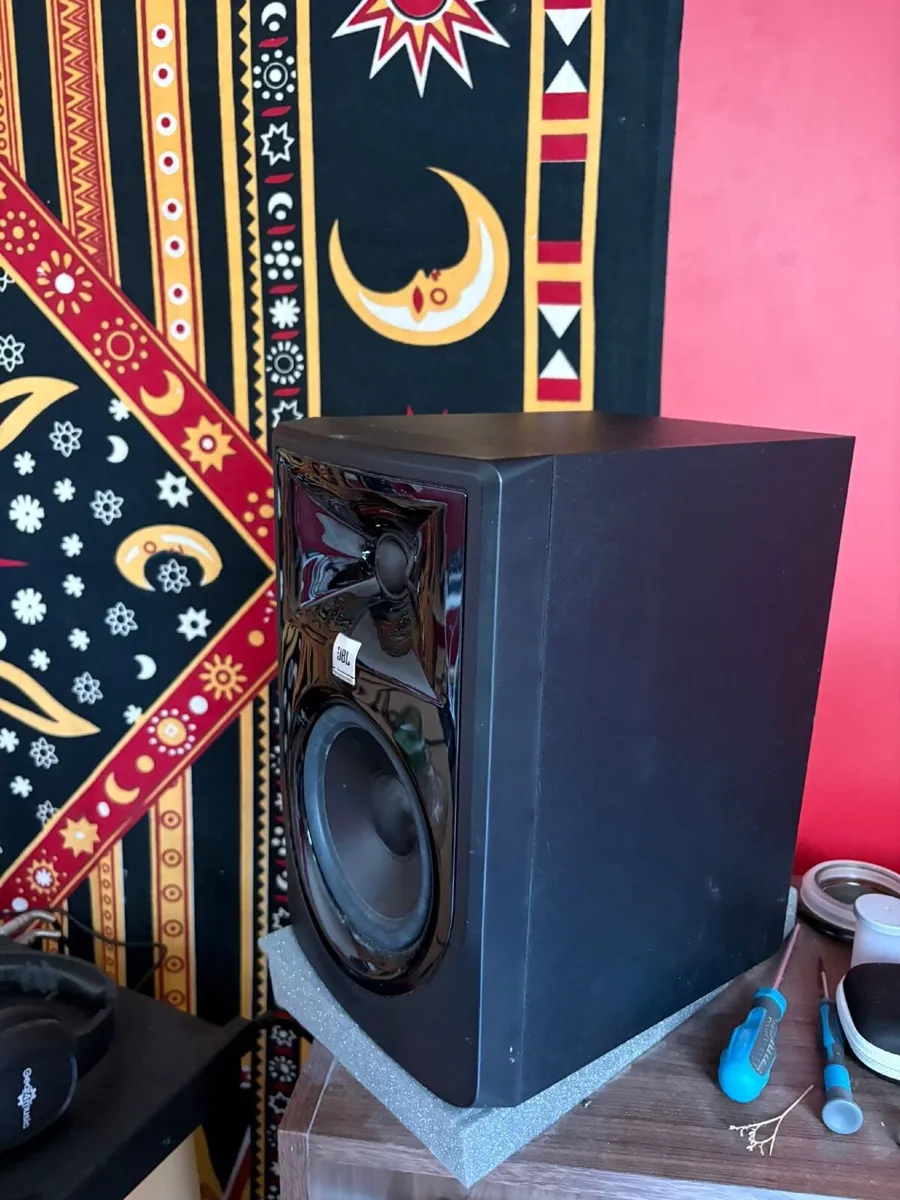 Studio monitors JBL 305P MKII - Image 2