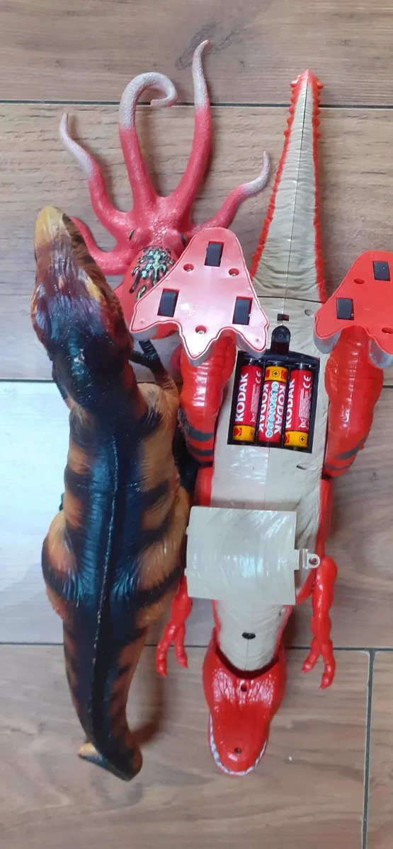 Dinosaur 2 pieces and an octopus and elephant - Image 2