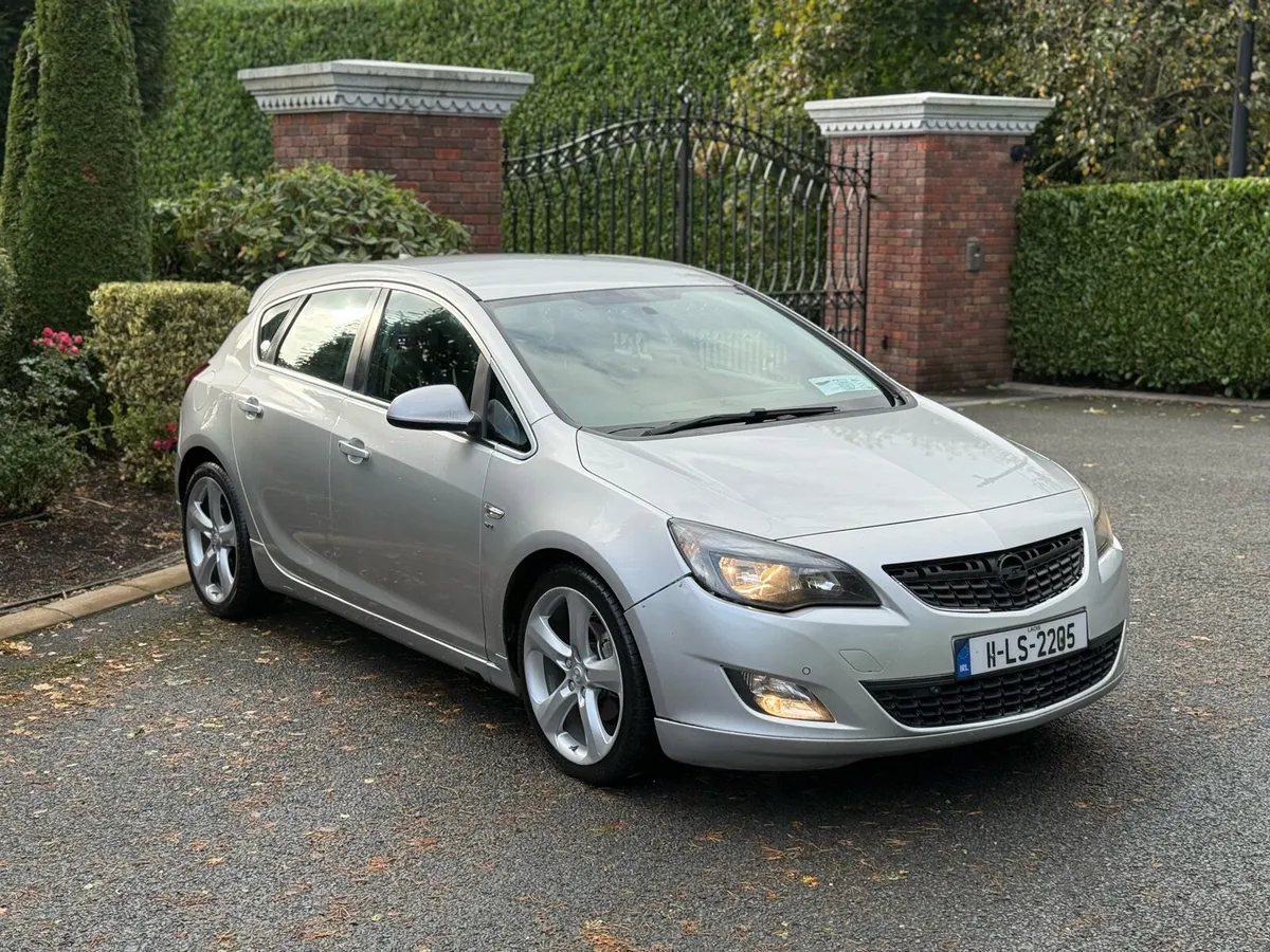 2011 VAUXHALL ASTRA 2.0 - Image 1