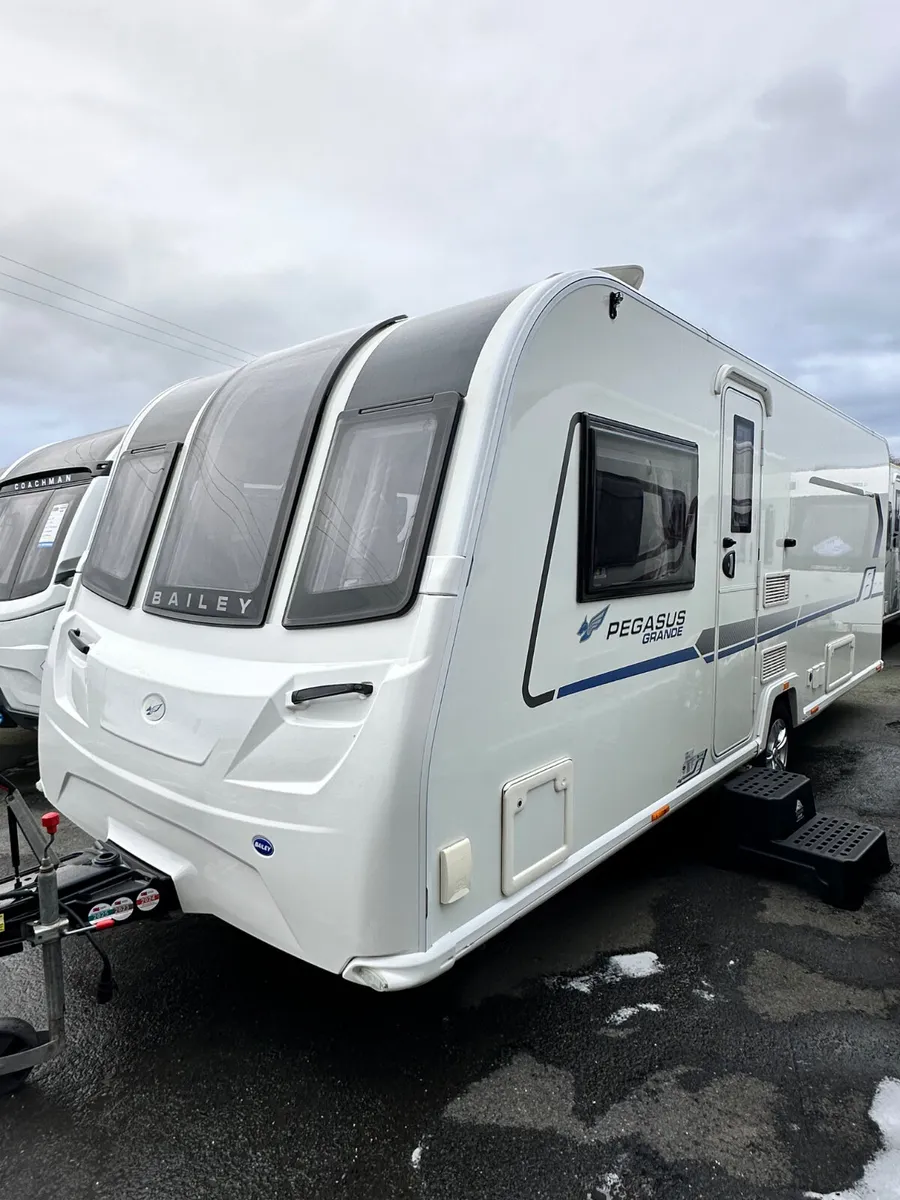 ✨BAILEY GRANDE 4 BERTH ISLAND BED 8FT WIDE✨ - Image 1